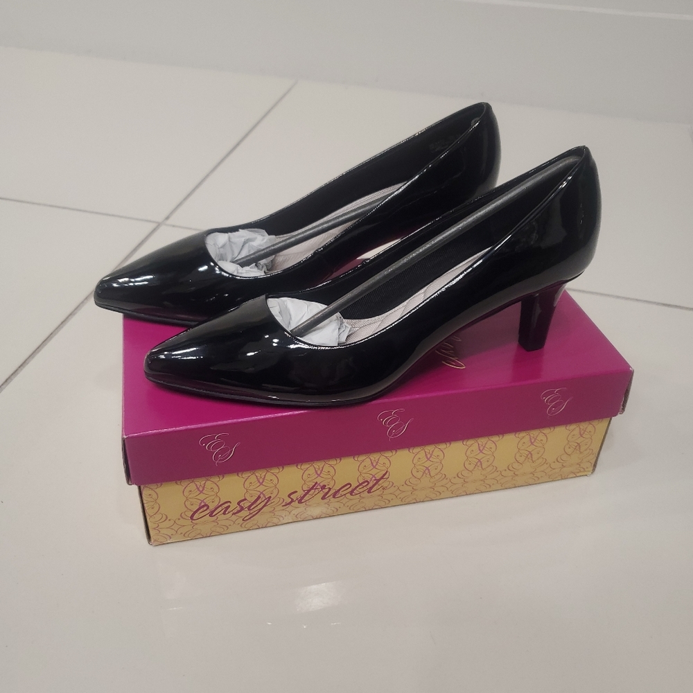 Easy Street Womens Pointe Pointed Toe Classic Pumps, Black, Size 9.5